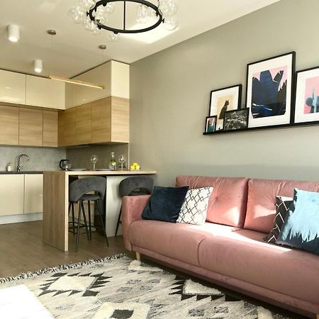 Luxury Pearl With Parking Place In Holesovice Prague Extérieur photo