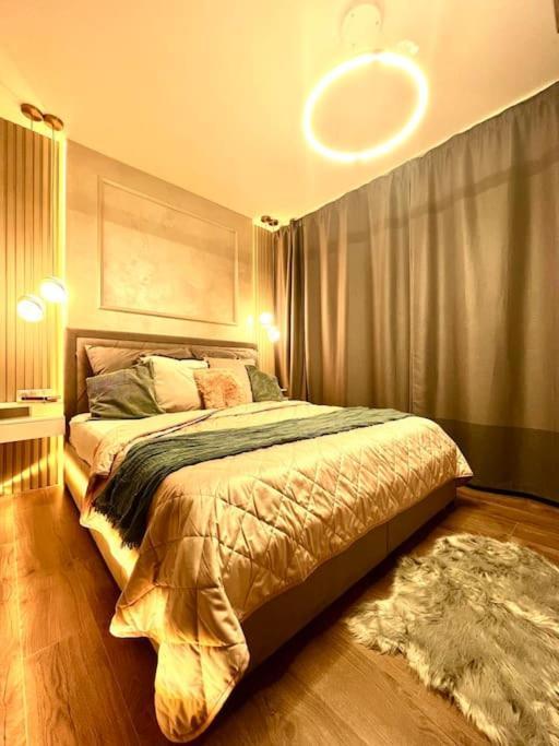 Luxury Pearl With Parking Place In Holesovice Prague Extérieur photo
